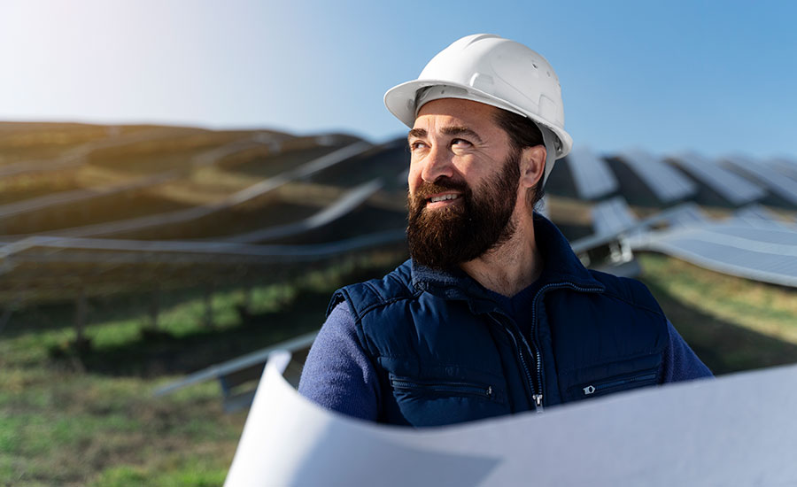 Gewerbliche Photovoltaikanlage auf einem Unternehmensgebäude